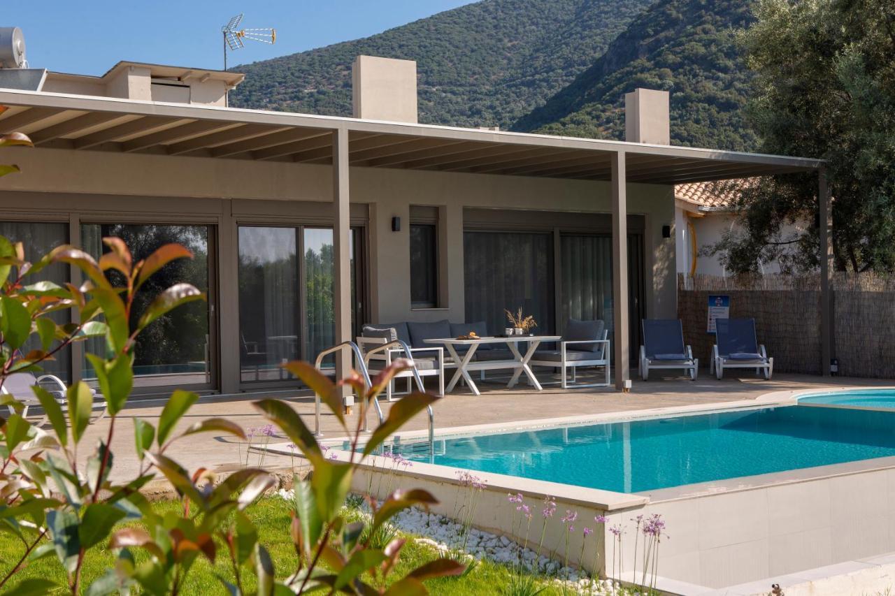 Averto Villas With Private Pool Nydri (Lefkada) Exterior foto