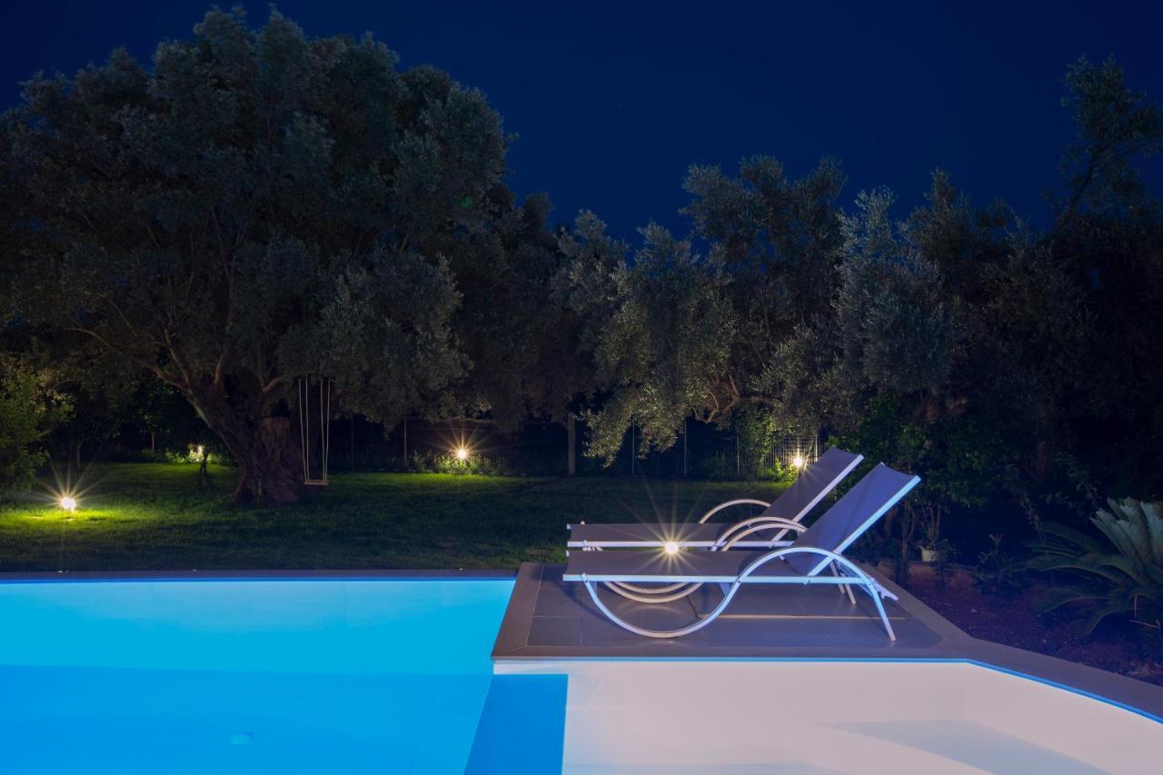 Averto Villas With Private Pool Nydri (Lefkada) Exterior foto